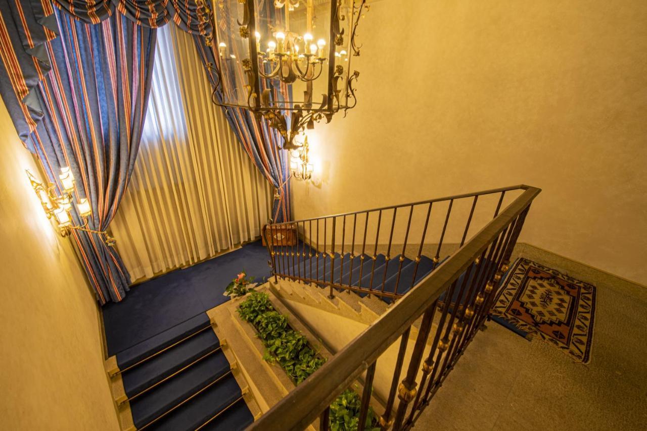 Hotel Boccaccio Calcinaia Bagian luar foto