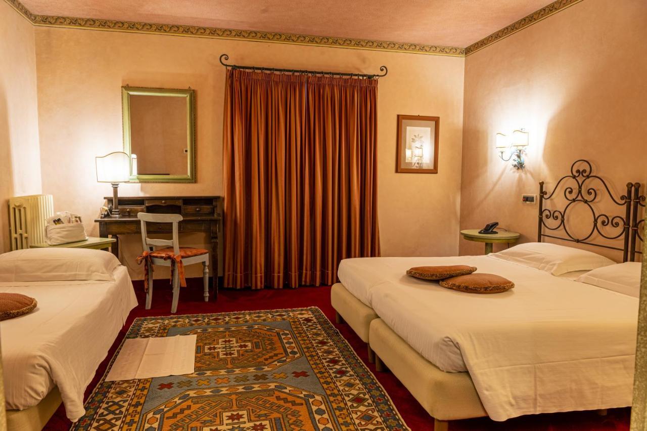Hotel Boccaccio Calcinaia Bagian luar foto