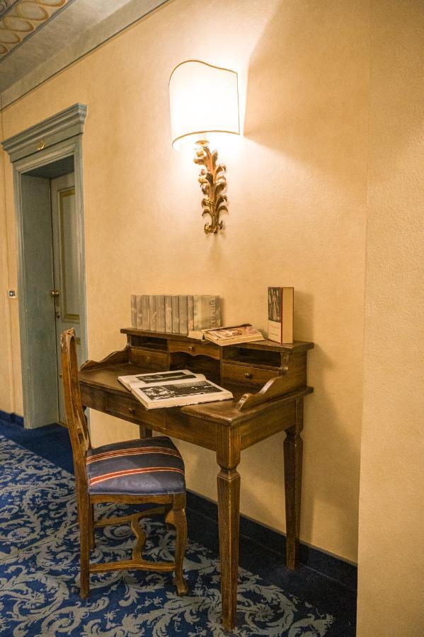 Hotel Boccaccio Calcinaia Bagian luar foto