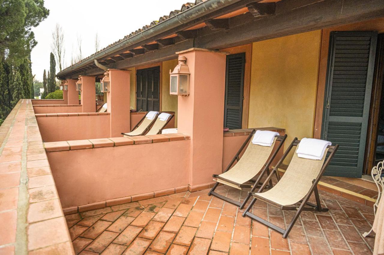 Hotel Boccaccio Calcinaia Bagian luar foto