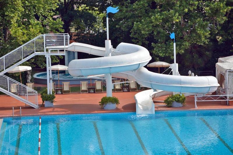Hotel Boccaccio Calcinaia Bagian luar foto