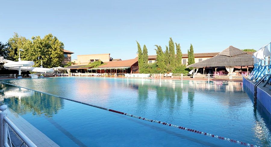 Hotel Boccaccio Calcinaia Bagian luar foto