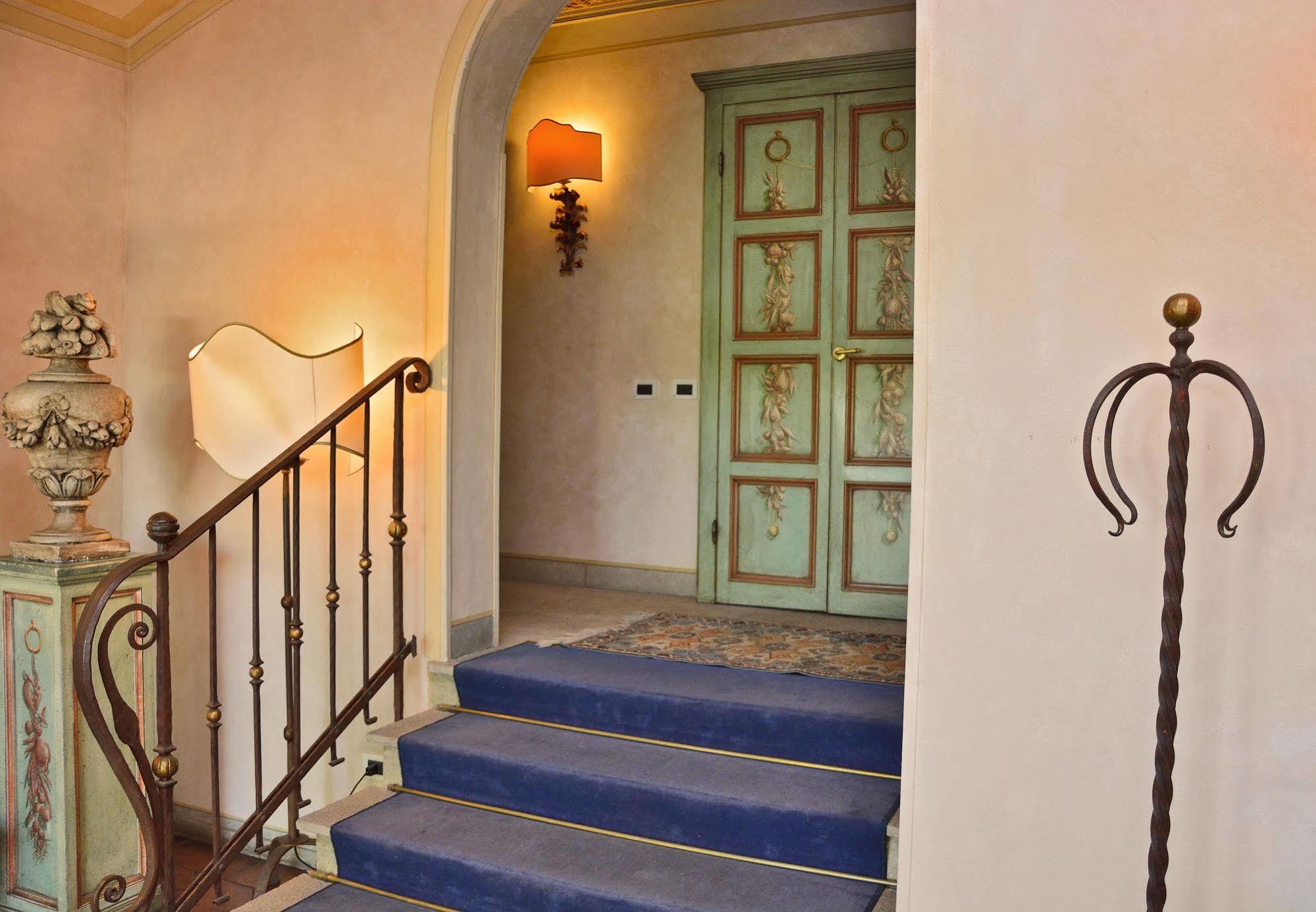 Hotel Boccaccio Calcinaia Bagian luar foto